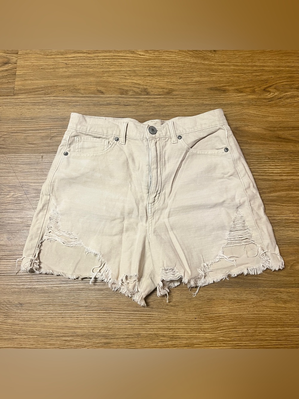 American Eagle Highest Rise Mom Shorts Tan Khaki Distressed Raw Hem Size 6